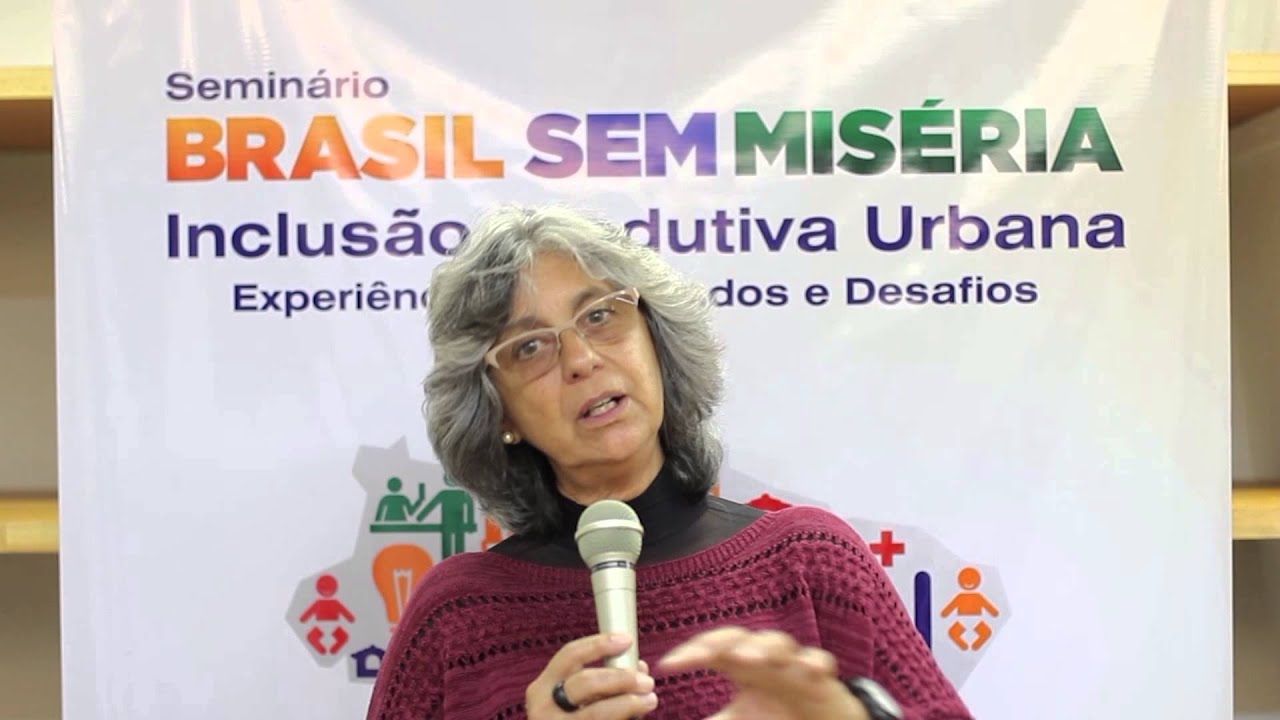 CUIDADO: Professora da USP recebe prêmio de excelência acadêmica em sociologia