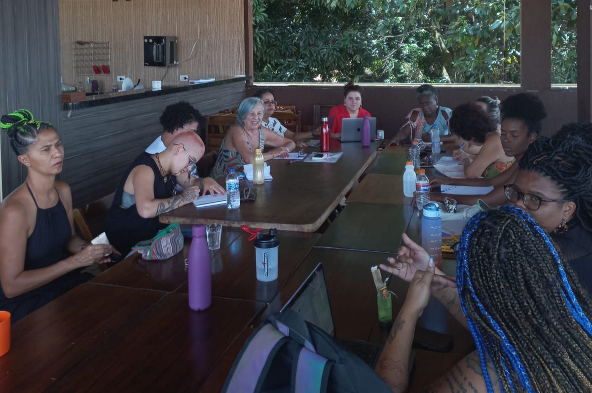 Fim de semana agitado. Oficina de Ação Artivista com a Loucas de Pedra Lilás e intensos debates sobre os novos desafios para a Frente Parlamentar Feminista Antirracista com Participação Popular