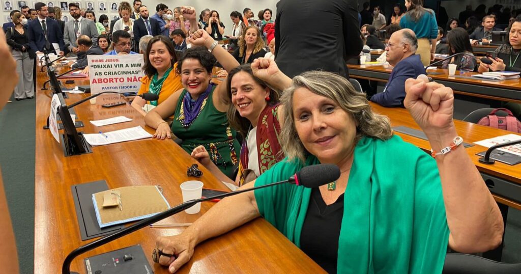 Deputadas apresentam projeto de lei e votacao do Estatuto do Nascituro e adiada 1024x538