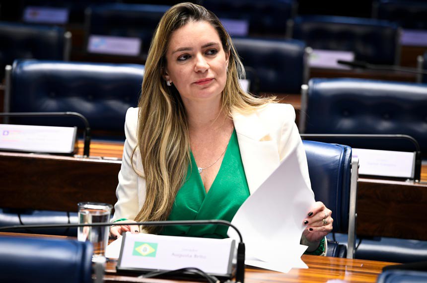 augusta brito senadora