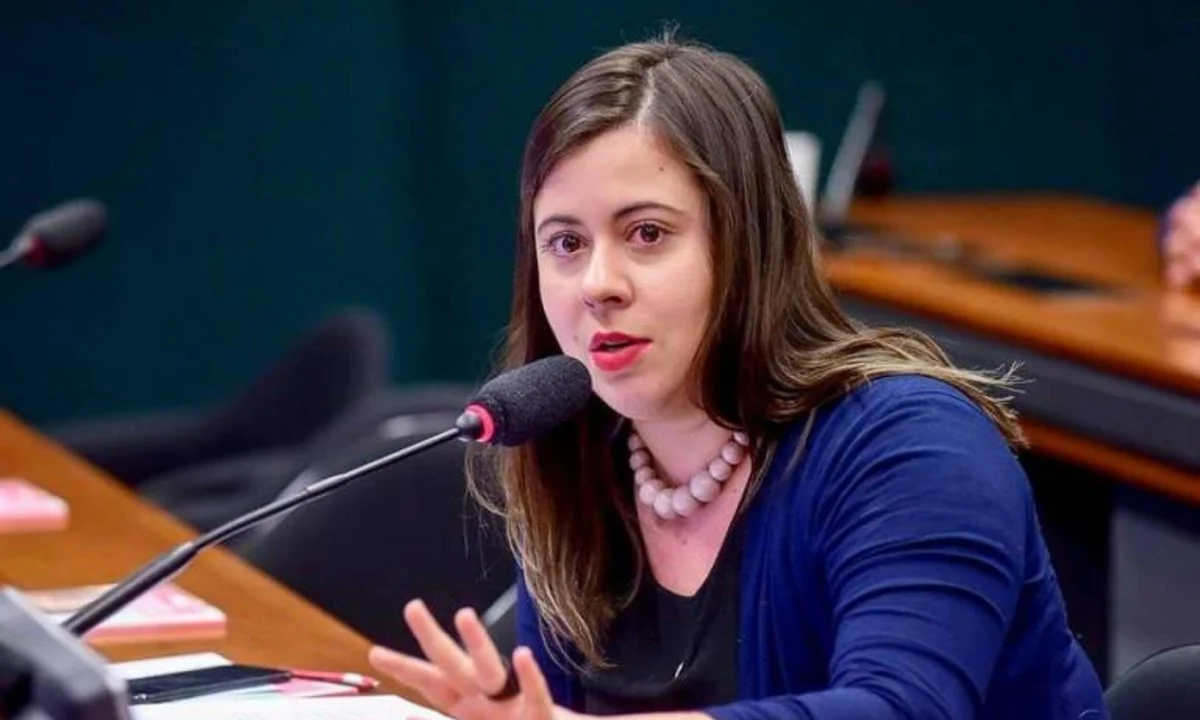 Projeto considera crime de tortura constranger mulher a não fazer aborto nas hipóteses legais