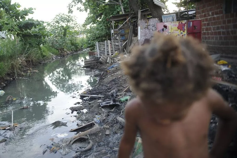 Brasil tem 32 milhões de crianças e adolescentes na pobreza