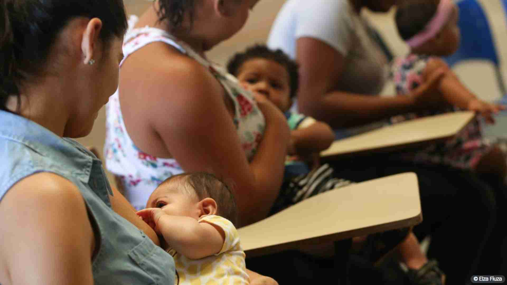 Desigualdades de gênero e raça sobrecarregam mulheres no cuidar