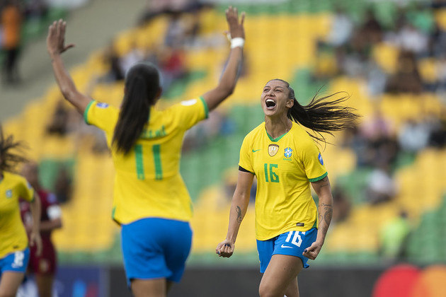 Copa do Mundo feminina começa com favoritismo compartilhado