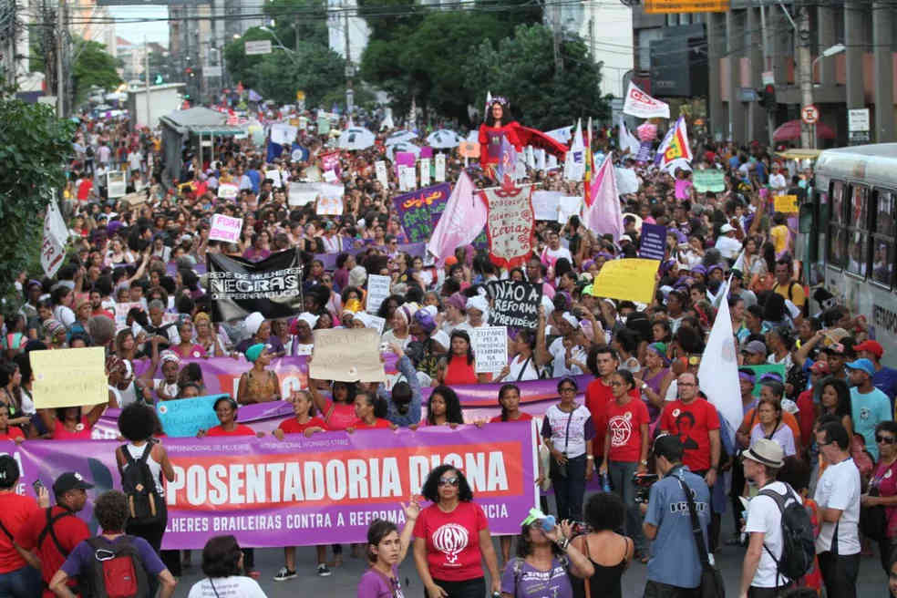 Raquel Lyra não cumpre promessa feita no 8 de março e frustra movimento feminista