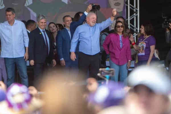 "Jamais resistirão à chegada da primavera", afirma Lula a Margaridas