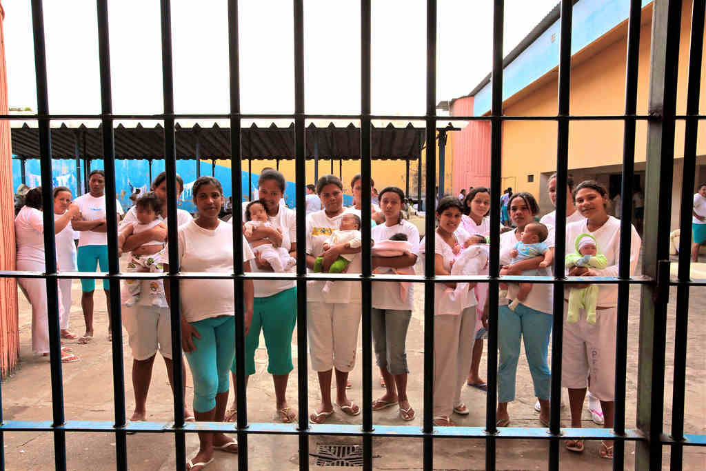 Estudo analisa inserção da educação física em colônia penal feminina do Recife