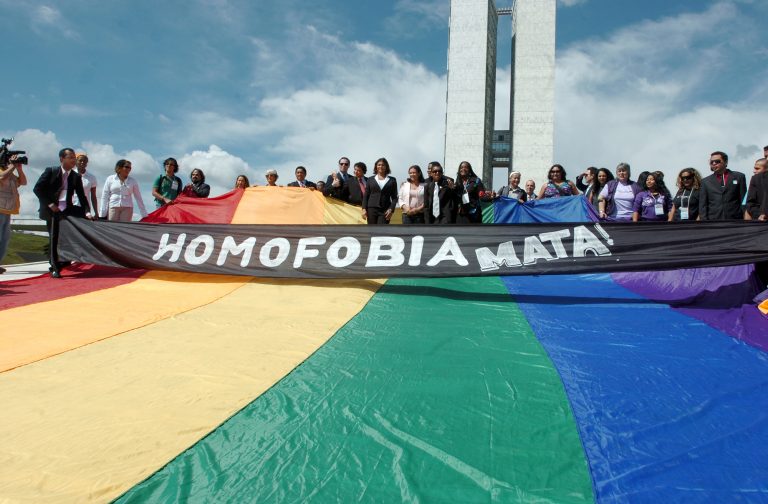 Audiência debate projeto que considera hediondo o assassinato por discriminação de gênero