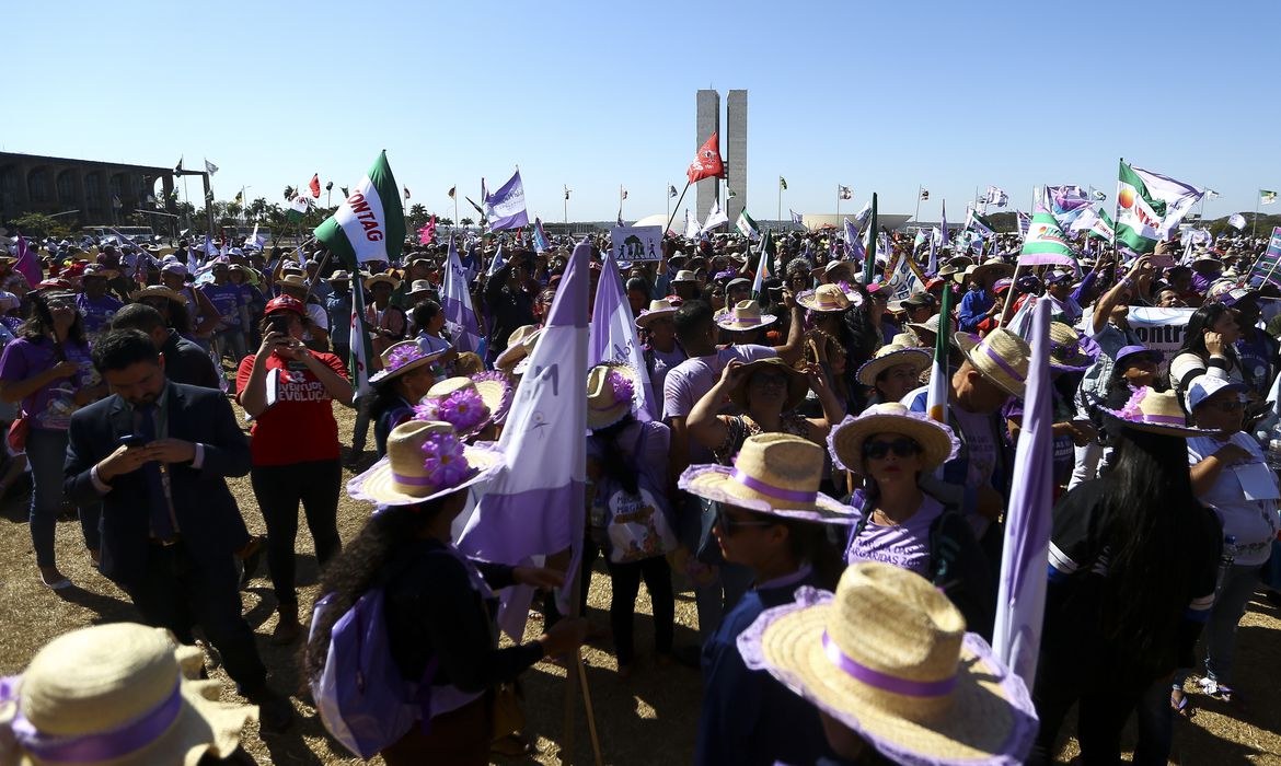 Marcha das Margaridas deve reunir mais de 100 mil mulheres em Brasília