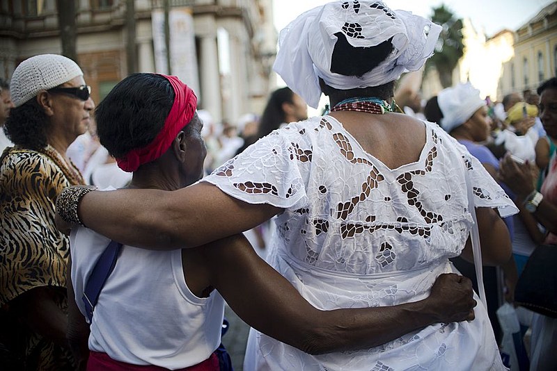 Racismo religioso gera entrave para efetivação de lei sobre cultura afro em escolas