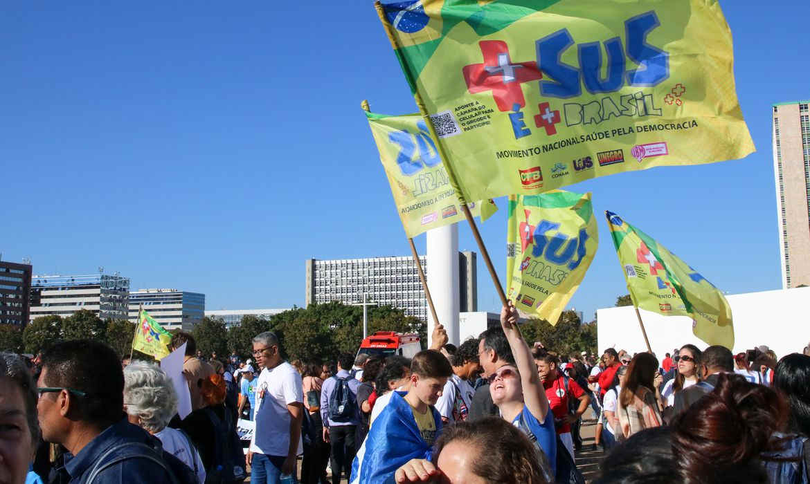 Mulheres passam a ter direito a acompanhante em atendimento de saúde