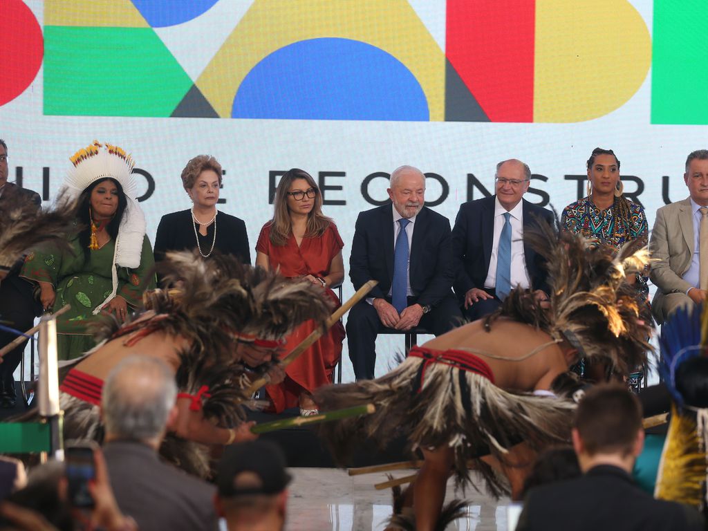 A resistência secular preta e indígena toma posse: Guajajara e Anielle são ministras